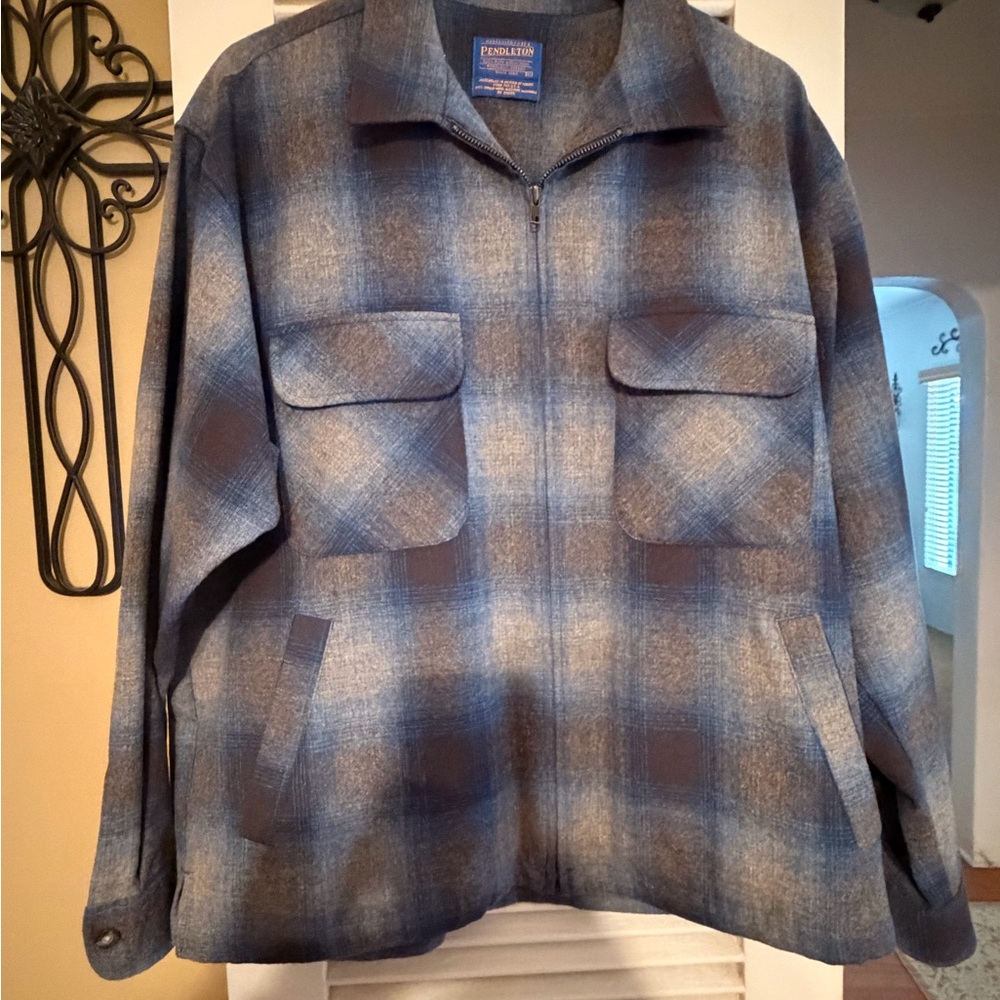 Pendleton Men's Blue and Brown Checkered Shirt Jacket